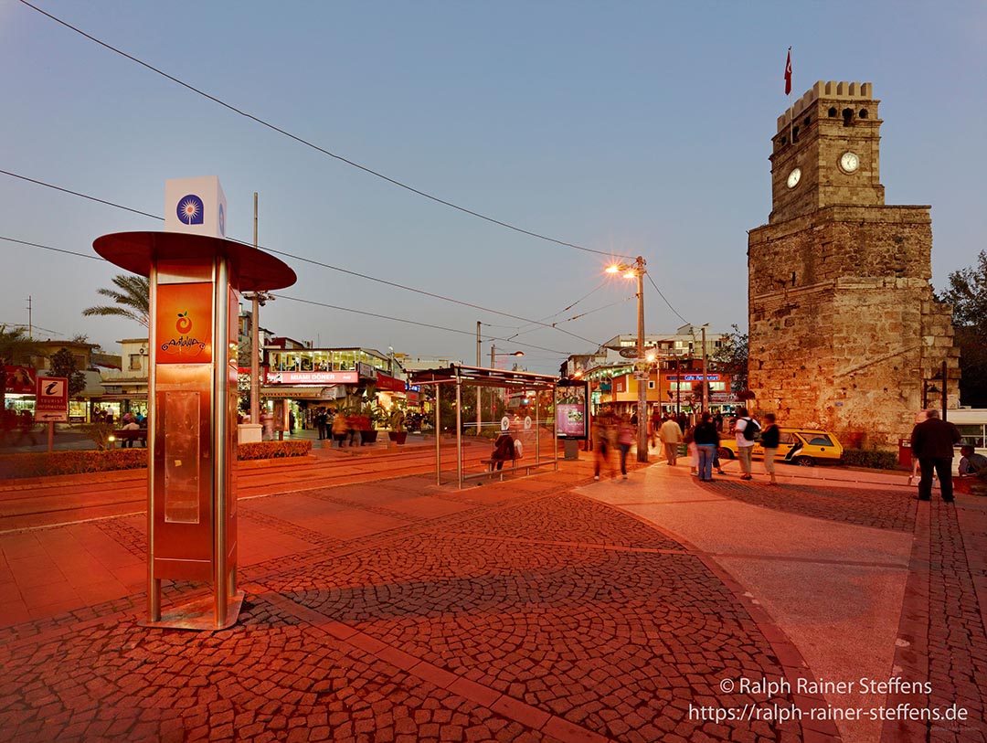 Antalya VI / Antalya-Miami Döner II © Ralph Rainer Steffens